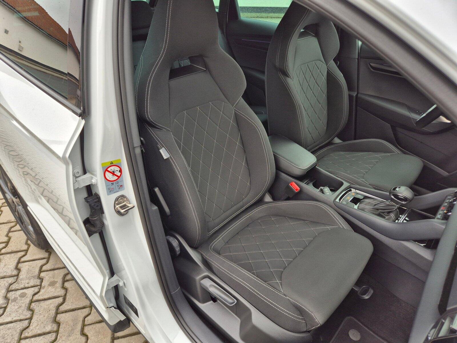 Škoda Karoq SUV / Terénní 1,5 l 110 kw