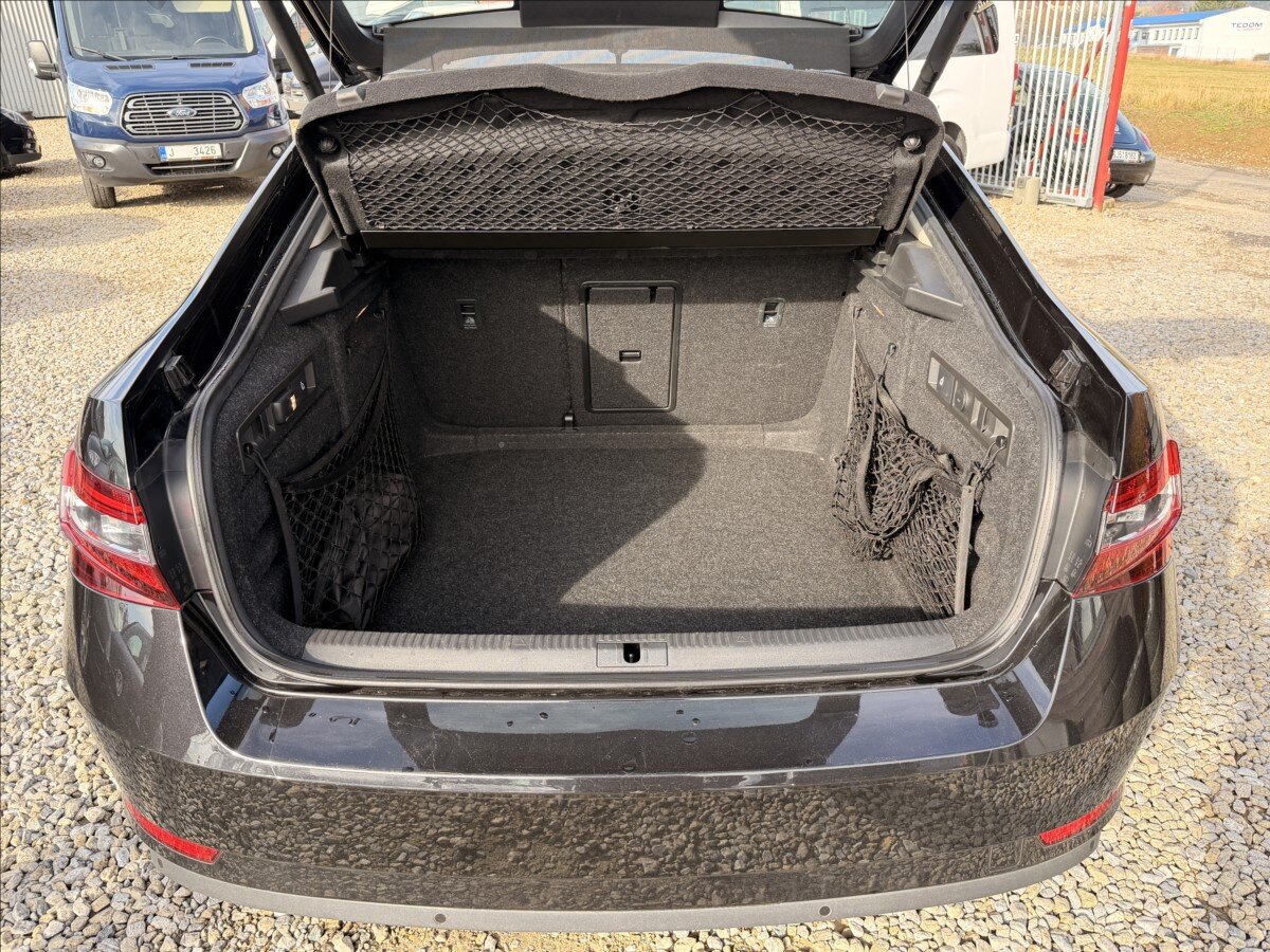 Škoda Superb Liftback 2,0 l 140 kw