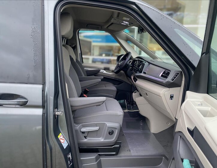 Volkswagen Multivan MPV 2,0 l 110 kw