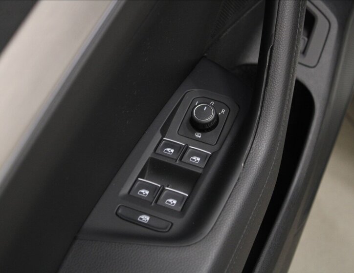 Volkswagen Passat Kombi 2,0 l 110 kw