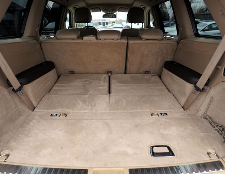 Mercedes-Benz GL SUV 4,7 l 320 kw