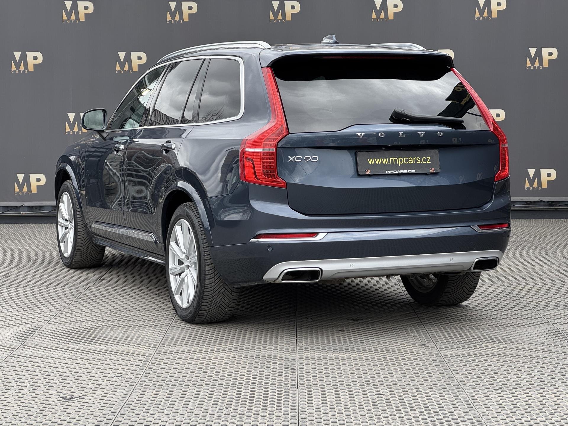 Volvo XC90 SUV / Terénní 2,0 l 173 kw