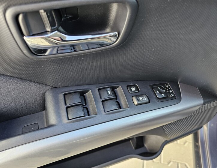 Mitsubishi Outlander SUV / Terénní 2,2 l 115 kw