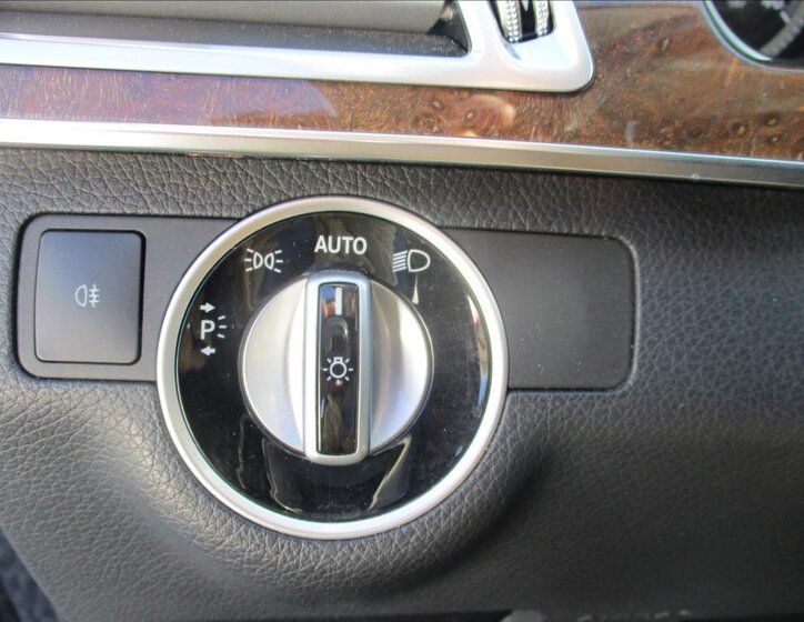 Mercedes-Benz Třídy E Kombi 2,1 l 150 kw