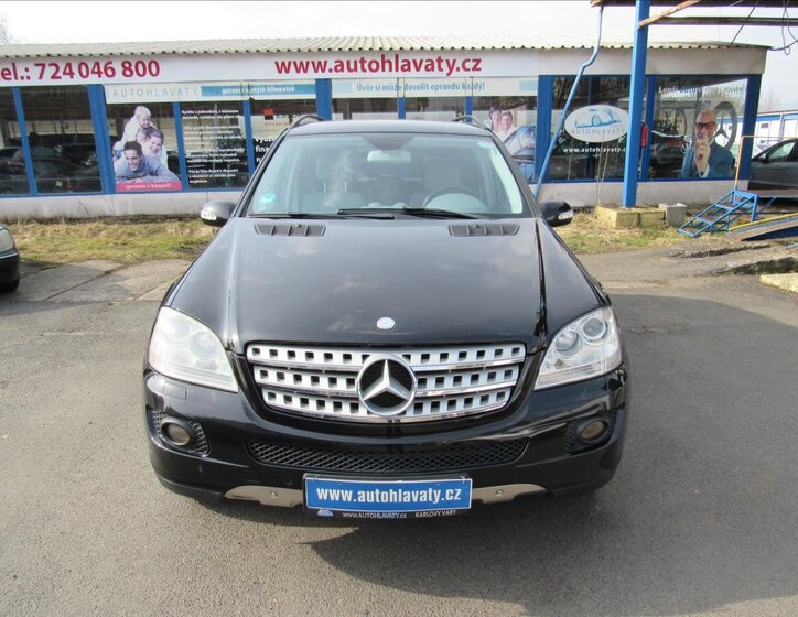 Mercedes-Benz Třídy M SUV / Terénní 3,0 l 165 kw