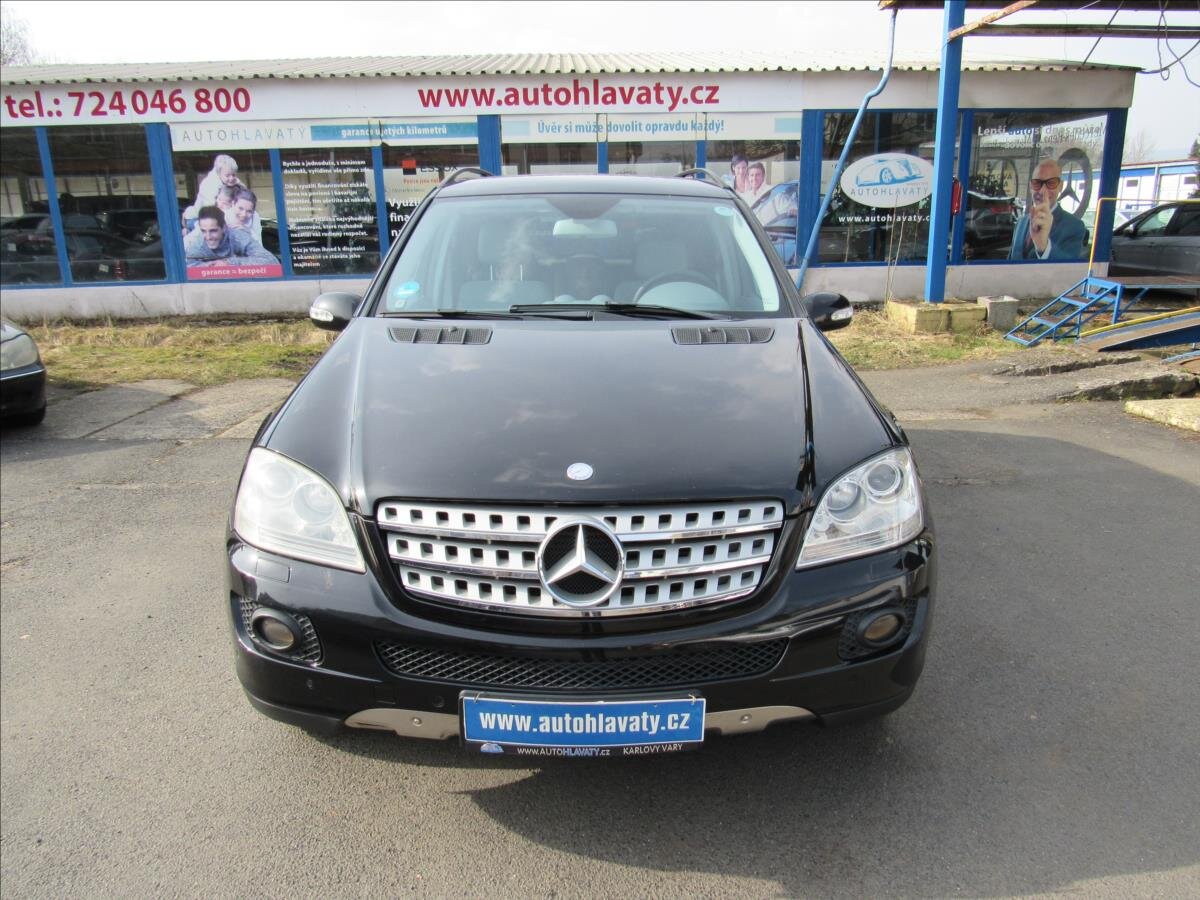 Mercedes-Benz Třídy M SUV / Terénní 3,0 l 165 kw