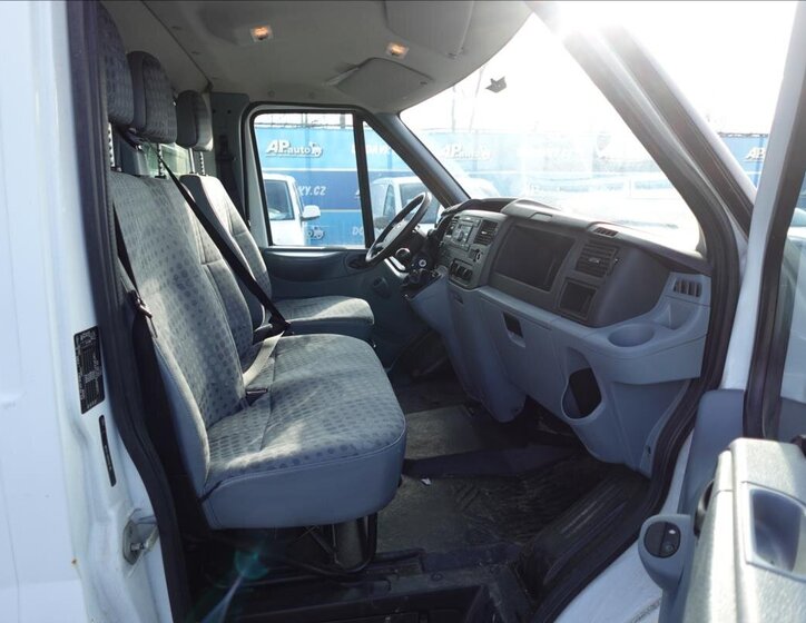 Ford Transit Skříň 2,4 l 85 kw