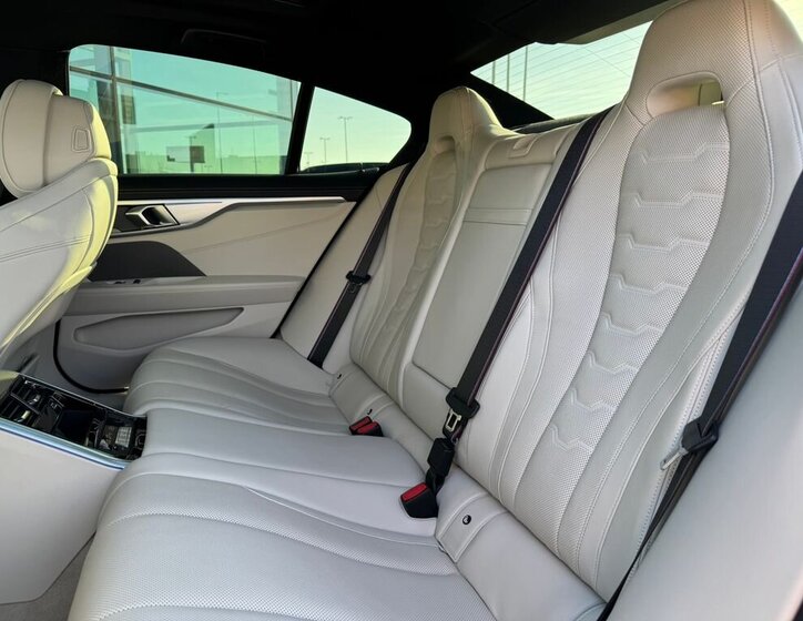 BMW Řada 8 Sedan / Limuzína 3,0 l 245 kw