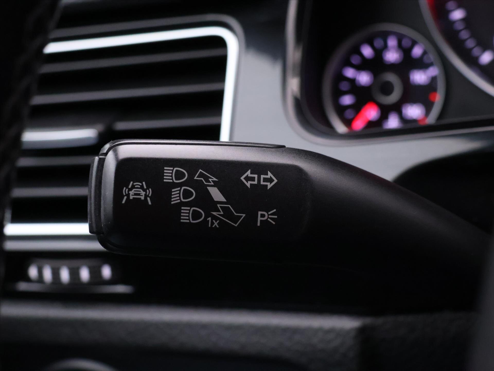 Volkswagen Touareg SUV / Terénní 3,0 l 193 kw