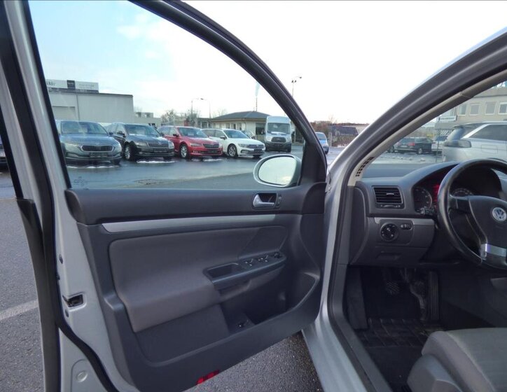 Volkswagen Golf Hatchback 1,6 l 75 kw