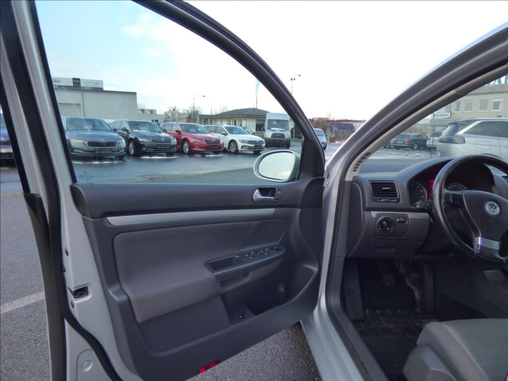 Volkswagen Golf Hatchback 1,6 l 75 kw