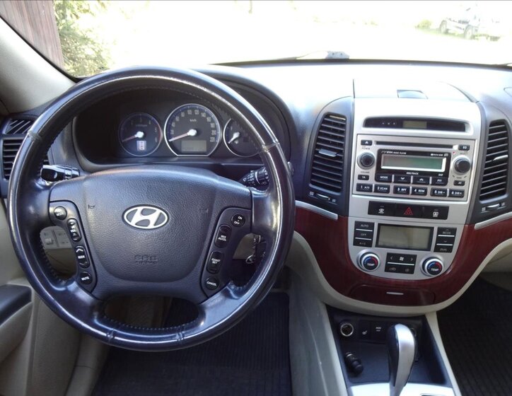 Hyundai Santa Fe SUV / Terénní 2,2 l 114 kw