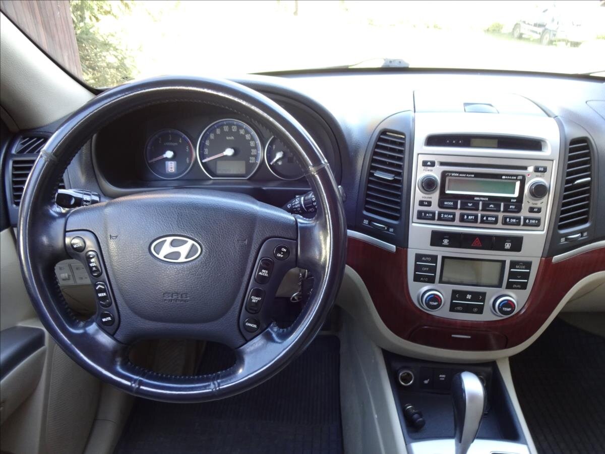 Hyundai Santa Fe SUV / Terénní 2,2 l 114 kw