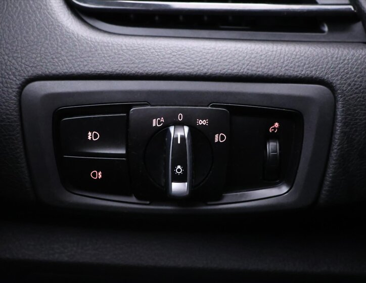 BMW Řada 2 Kombi 2,0 l 110 kw