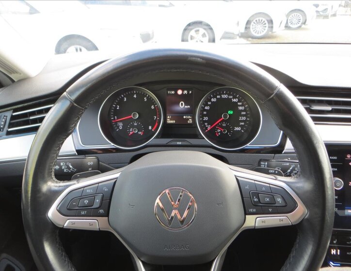 Volkswagen Passat Kombi 1,5 l 110 kw