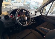 Mercedes-Benz Sprinter 9