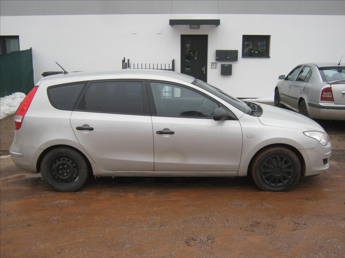 Hyundai i30 Kombi 1,6 l 92 kw