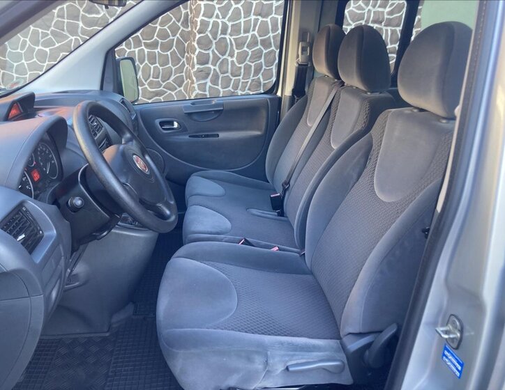 Fiat Scudo Kombi 2,0 l 94 kw