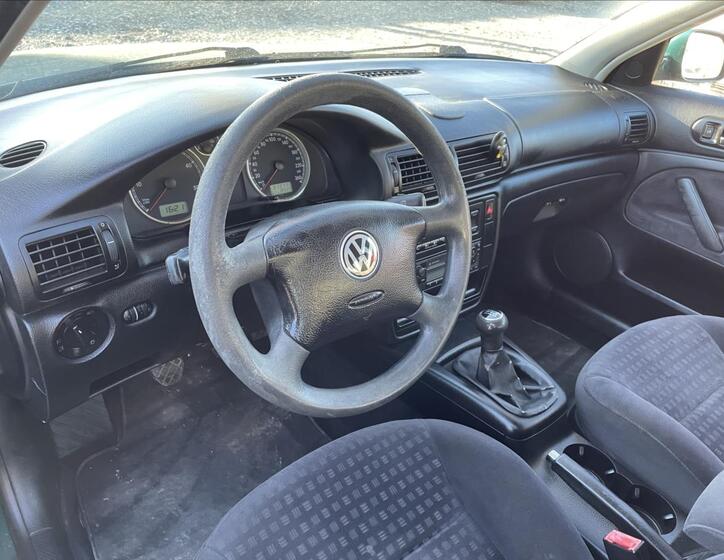 Volkswagen Passat 9