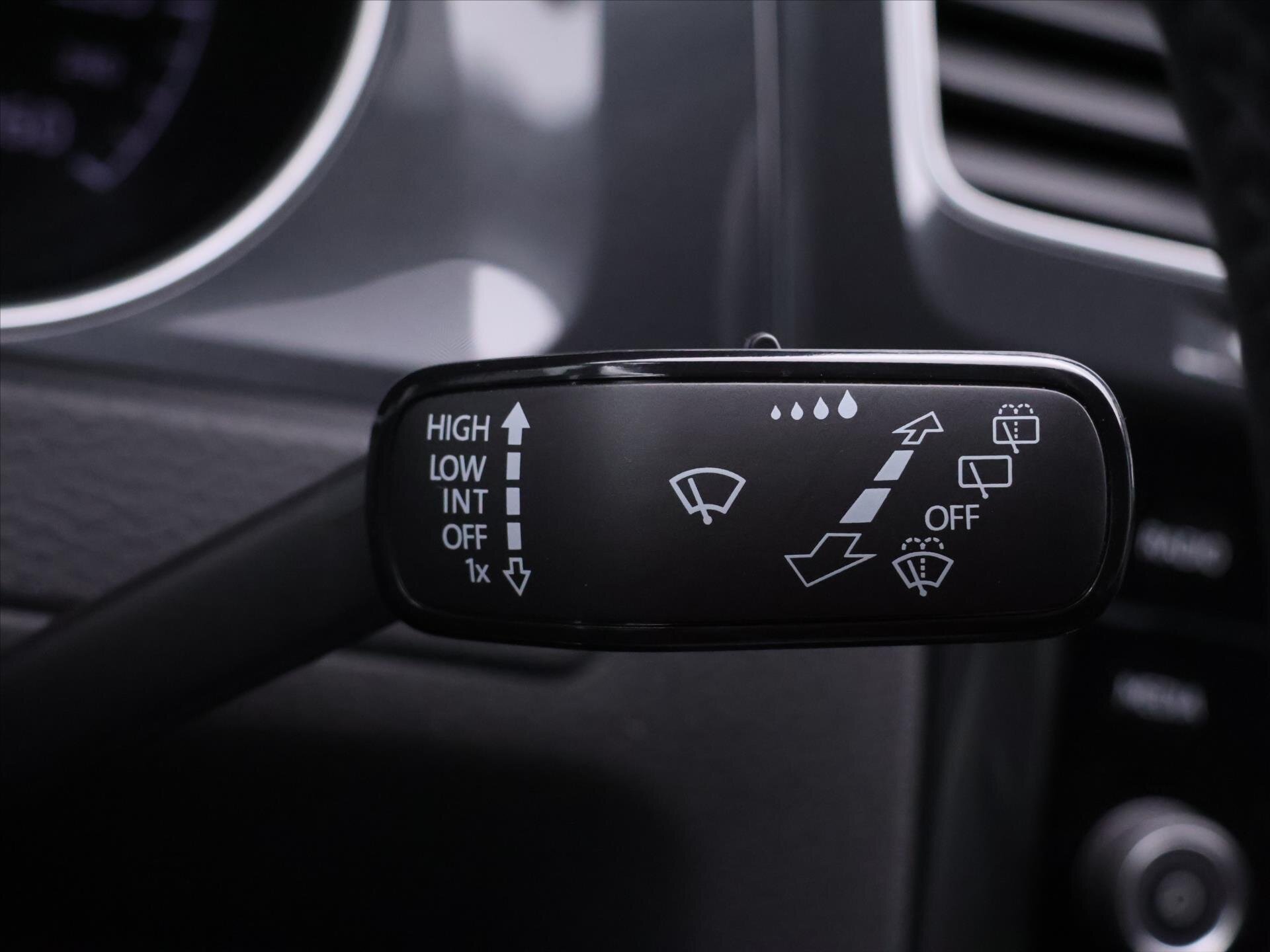 Volkswagen Golf Kombi 999,0 81 kw