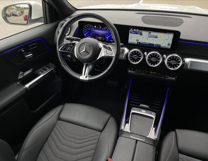 Mercedes-Benz EQB 13