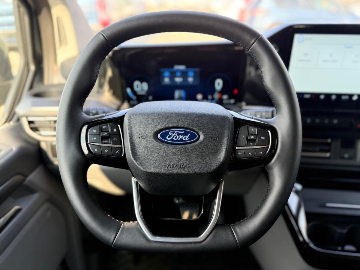 Ford Tourneo Custom Kombi 2,0 l 125 kw