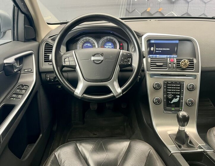 Volvo XC60 SUV / Terénní 2,0 l 120 kw