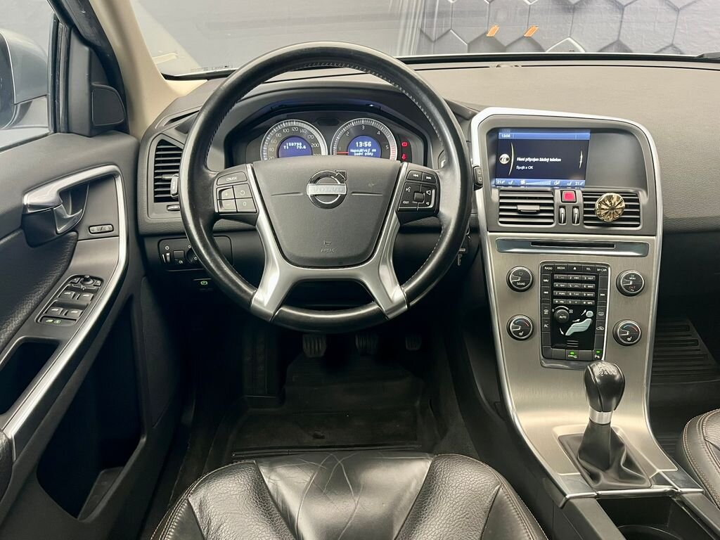 Volvo XC60 SUV / Terénní 2,0 l 120 kw
