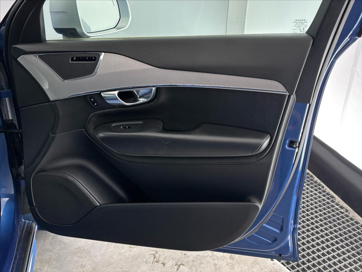 Volvo XC90 SUV / Terénní 2,0 l 173 kw