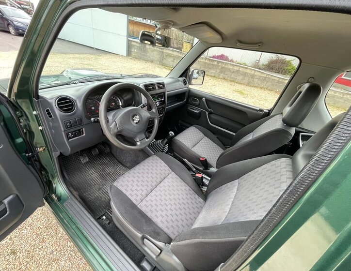 Suzuki Jimny SUV / Terénní 1,5 l 63 kw