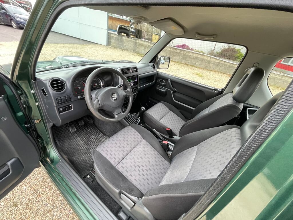 Suzuki Jimny SUV / Terénní 1,5 l 63 kw