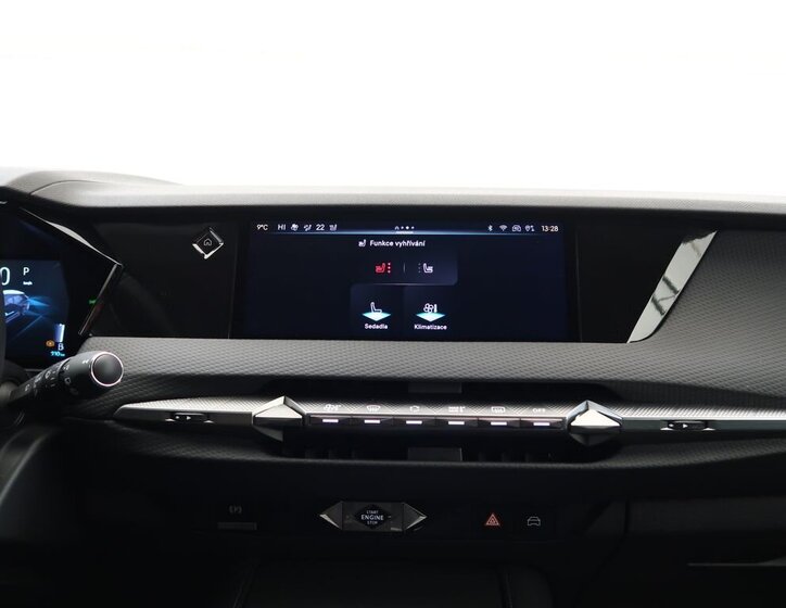 DS Automobiles DS4 Hatchback 1,2 l 100 kw