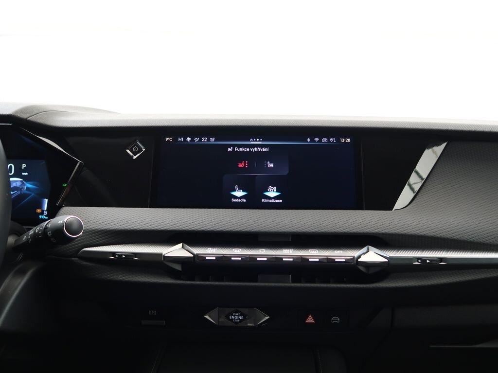 DS Automobiles DS4 Hatchback 1,2 l 100 kw