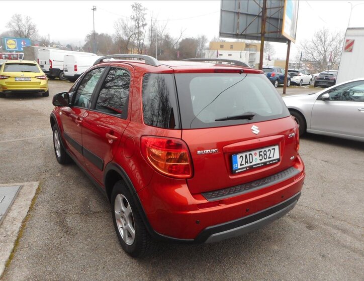 Suzuki SX4 Hatchback 1,6 l 88 kw