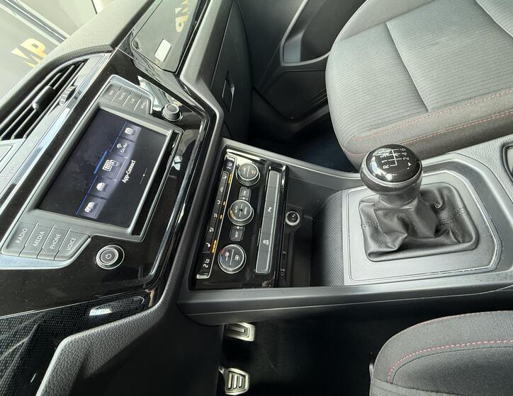 Volkswagen Touran 26