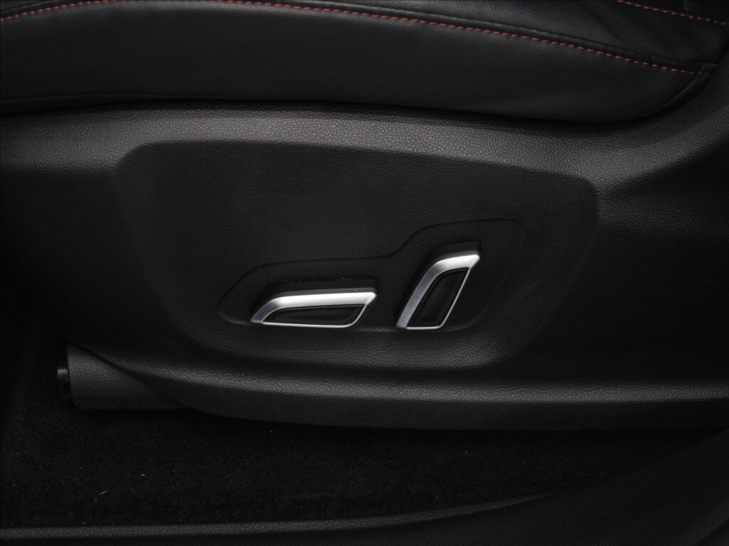 MG EHS SUV / Terénní 1,5 l 190 kw