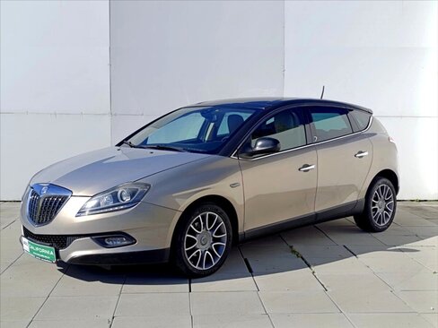 Lancia Delta Hatchback 1,6 l 88 kw