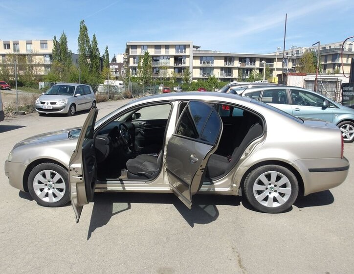 Škoda Superb Sedan / Limuzína 1,9 l 96 kw