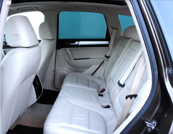 Volkswagen Touareg 33