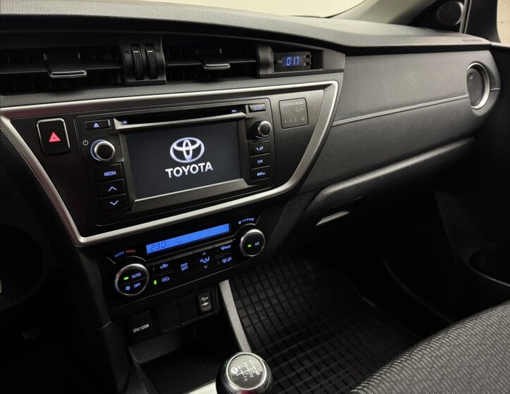 Toyota Auris Kombi 1,4 l 66 kw