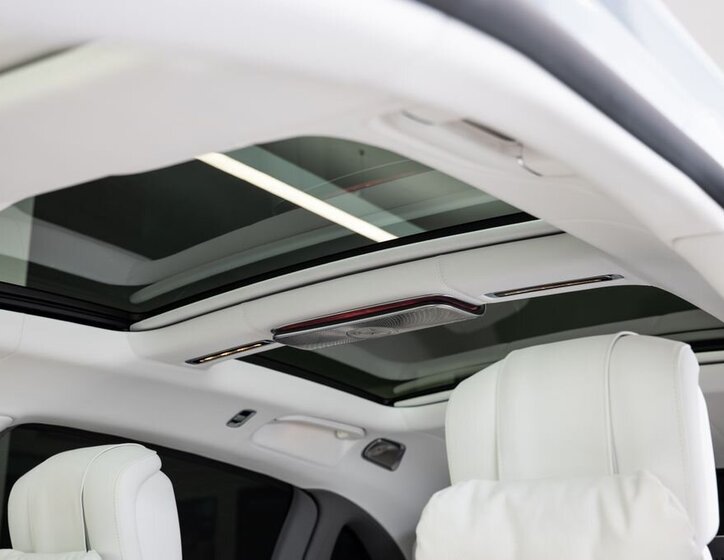 Mercedes-Benz Ostatní Sedan / Limuzína 6,0 l 450 kw