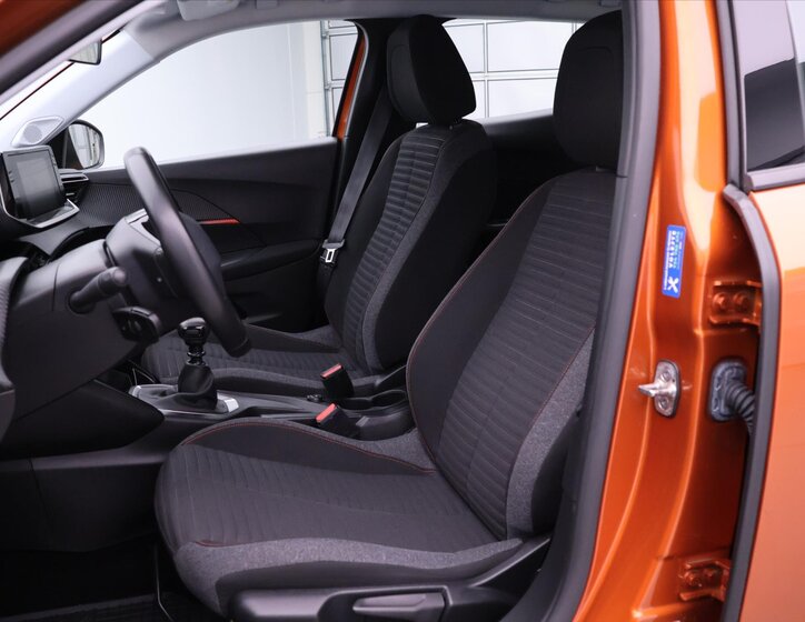 Peugeot 2008 SUV / Terénní 1,2 l 74 kw