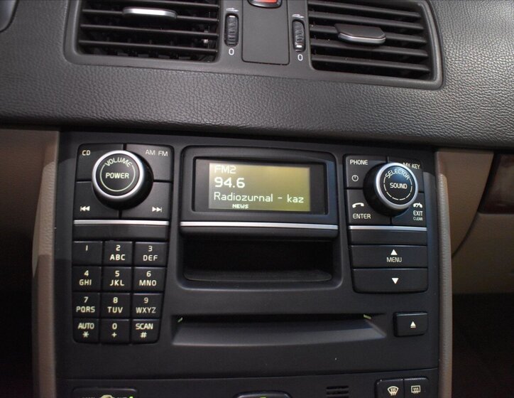 Volvo XC90 SUV / Terénní 2,4 l 147 kw