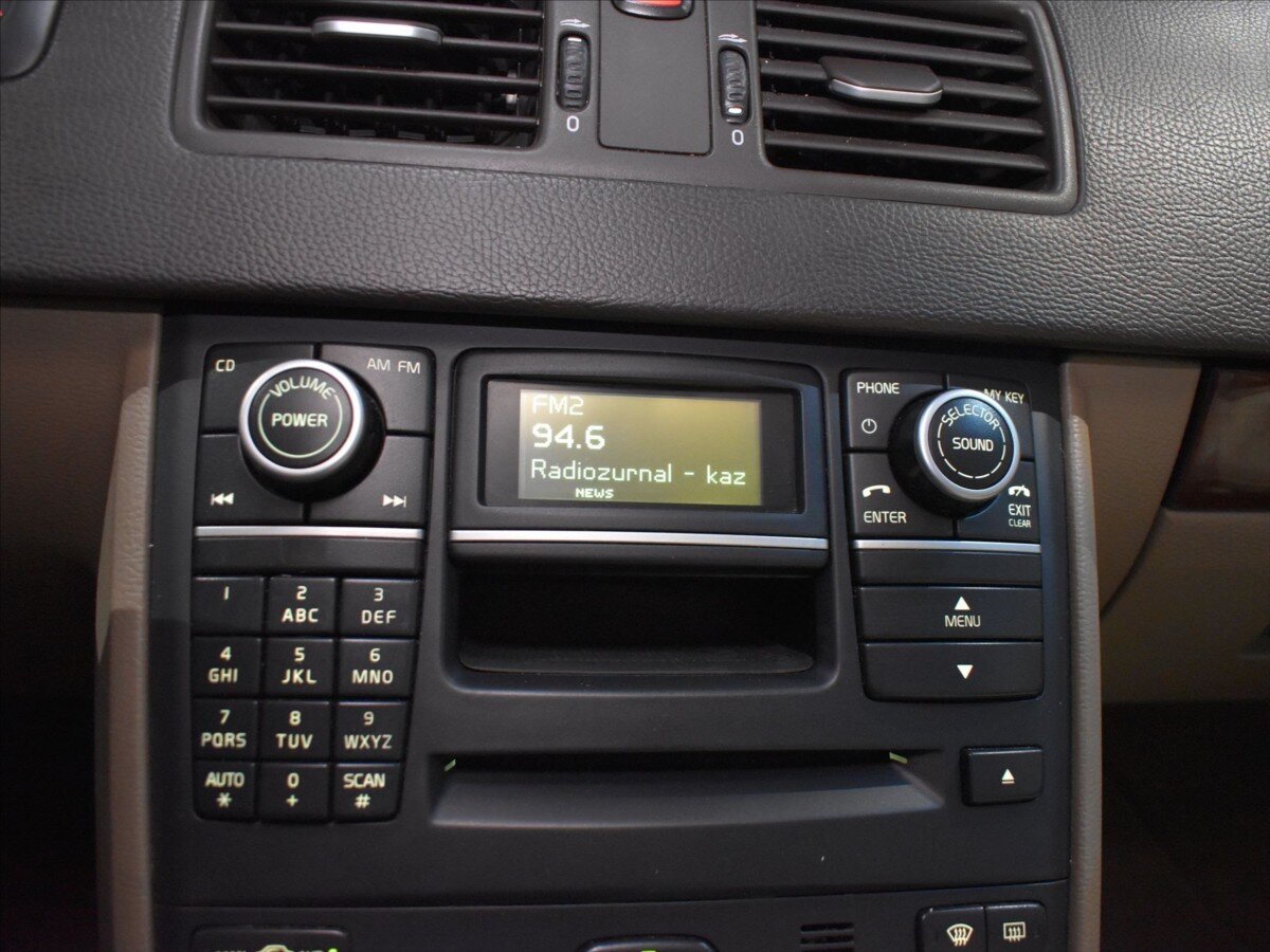 Volvo XC90 SUV / Terénní 2,4 l 147 kw