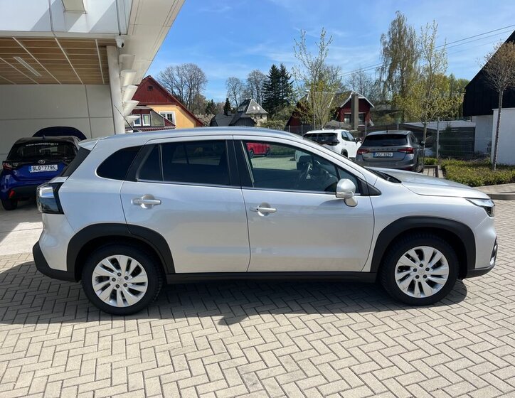 Suzuki S-Cross SUV / Terénní 1,4 l 95 kw