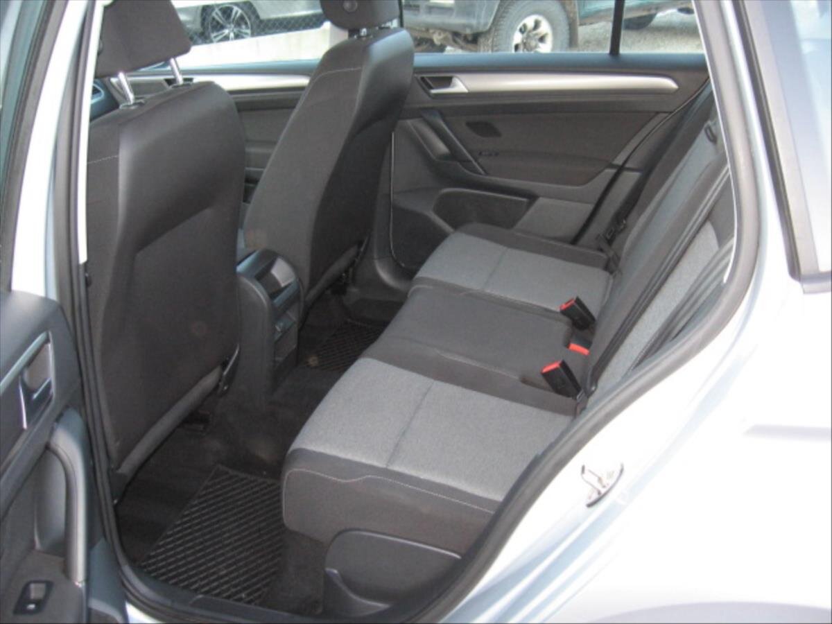 Volkswagen Golf Sportsvan Kombi 1,2 l 63 kw