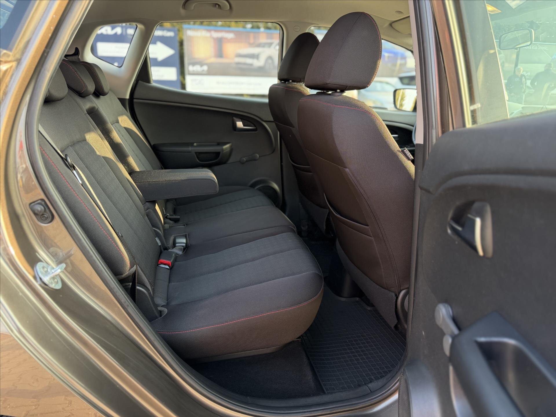 KIA Venga MPV 1,4 l 66 kw