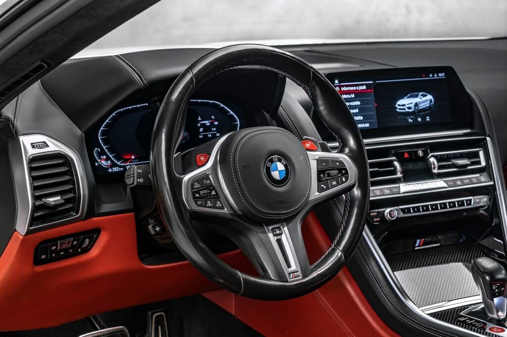 BMW M8 Kupé 4,4 l 447 kw