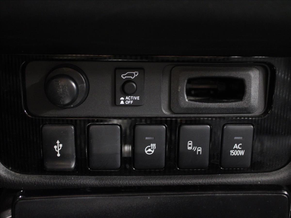 Mitsubishi Outlander SUV / Terénní 2,4 l 99 kw