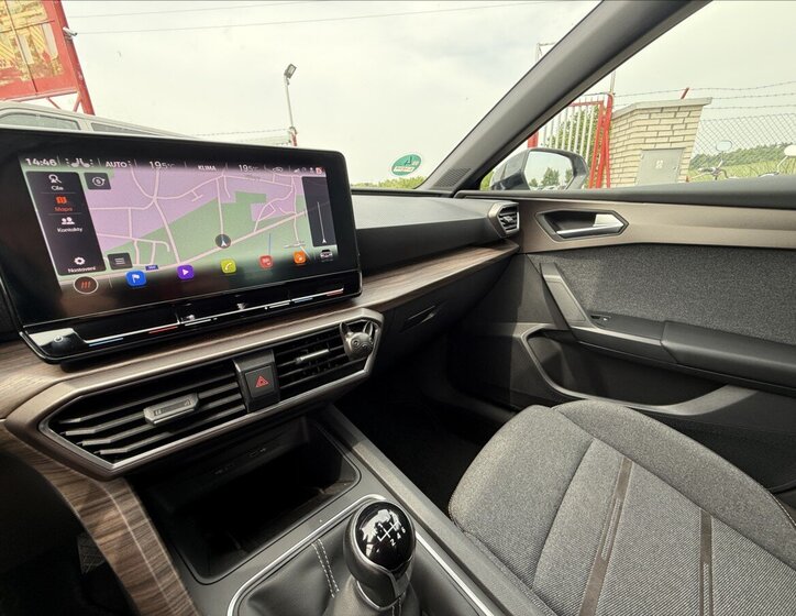 Seat Leon Hatchback 1,5 l 96 kw